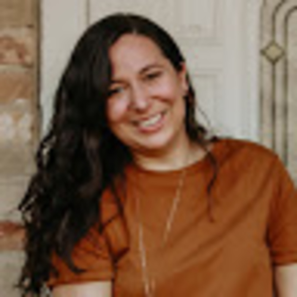 Meet your Posher, Daniela